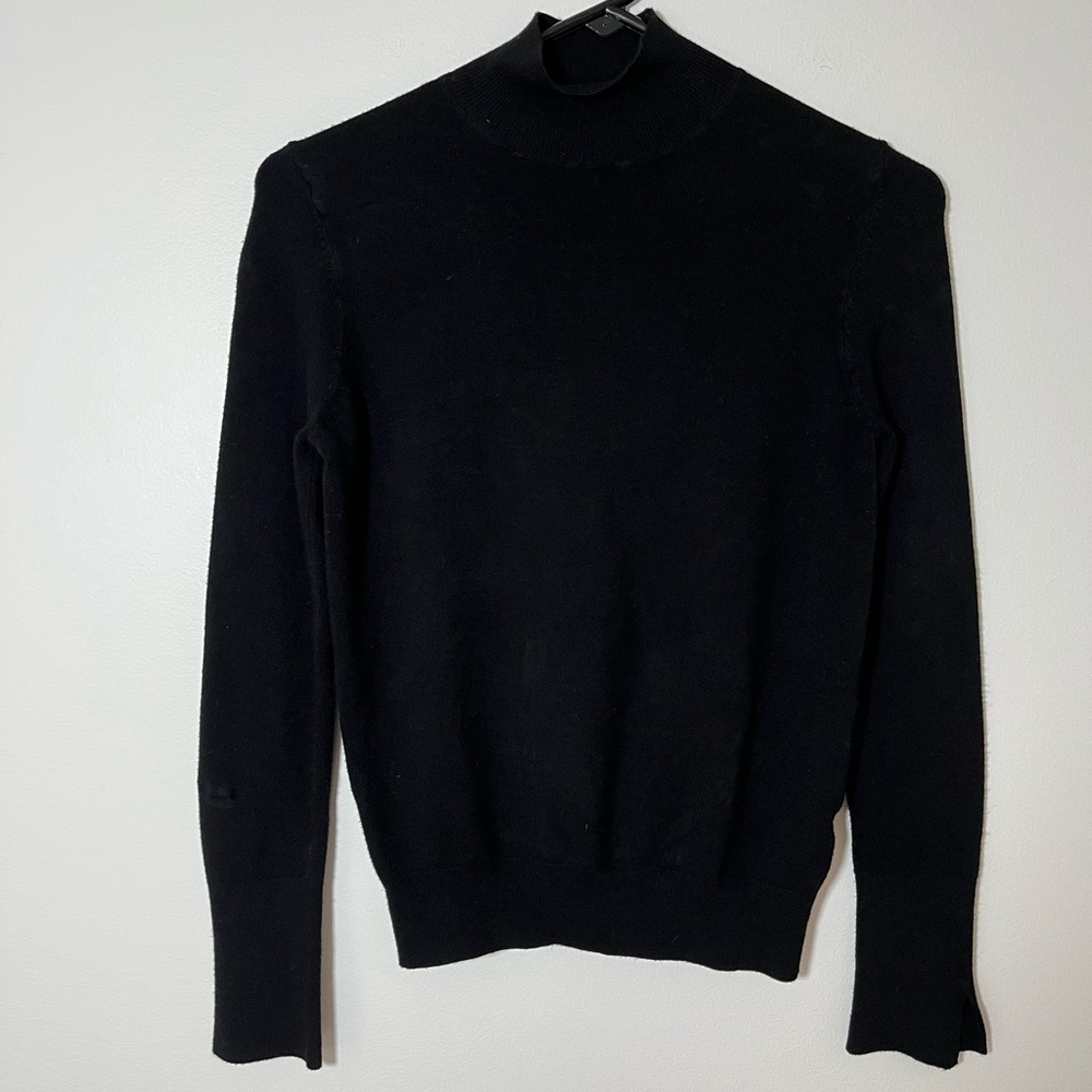 2 for $20 SALE ! Tahari Mock Neck Sweater Size Small